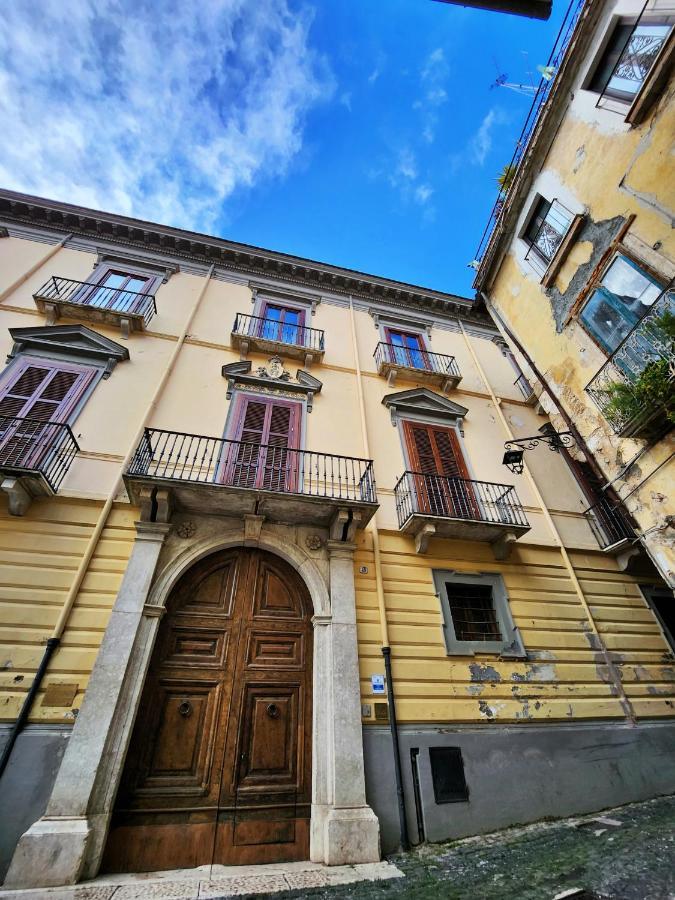 ヴェナフロ Dimora Del Prete Di Belmonte Bed & Breakfast エクステリア 写真