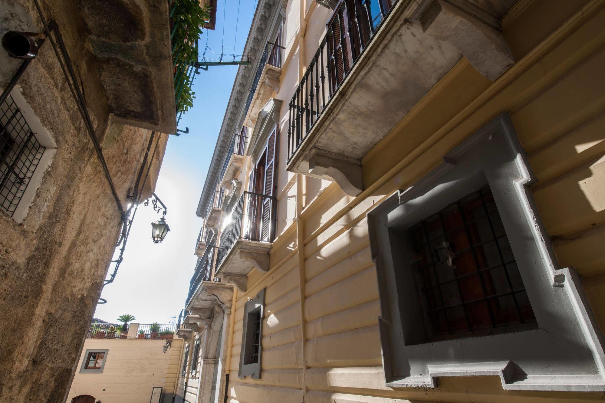 ヴェナフロ Dimora Del Prete Di Belmonte Bed & Breakfast エクステリア 写真