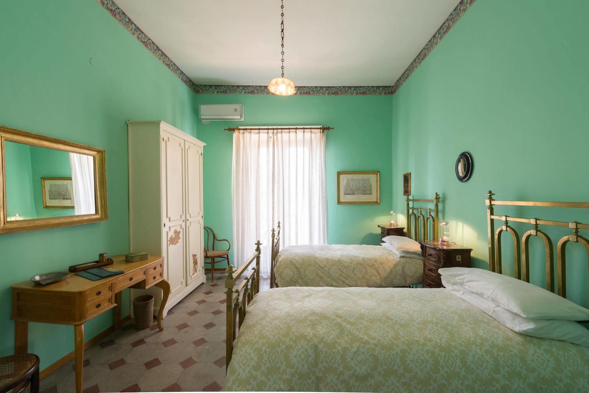 ヴェナフロ Dimora Del Prete Di Belmonte Bed & Breakfast エクステリア 写真