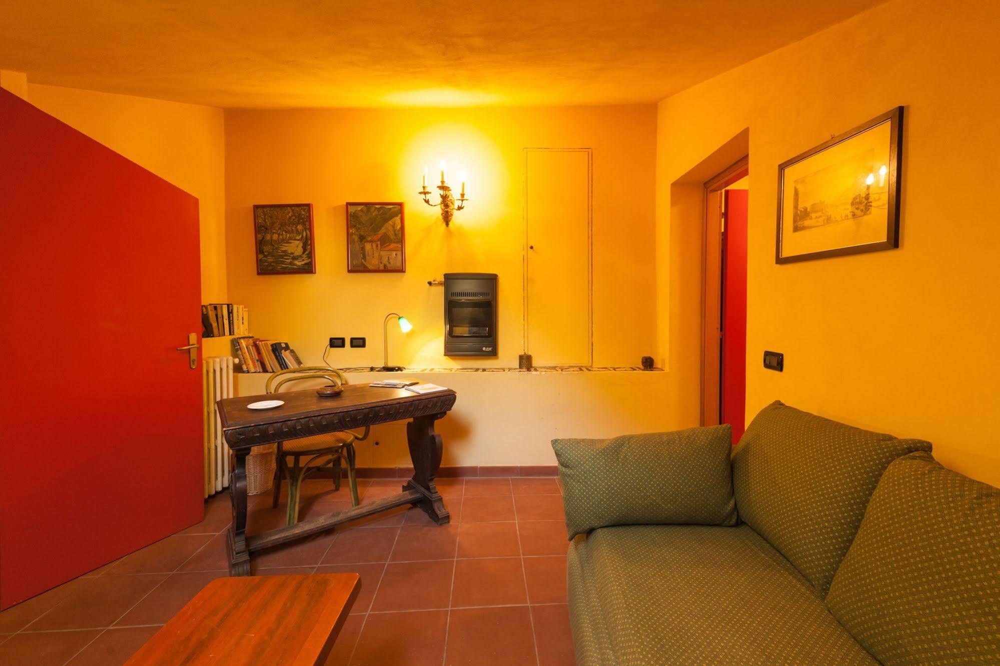 ヴェナフロ Dimora Del Prete Di Belmonte Bed & Breakfast エクステリア 写真
